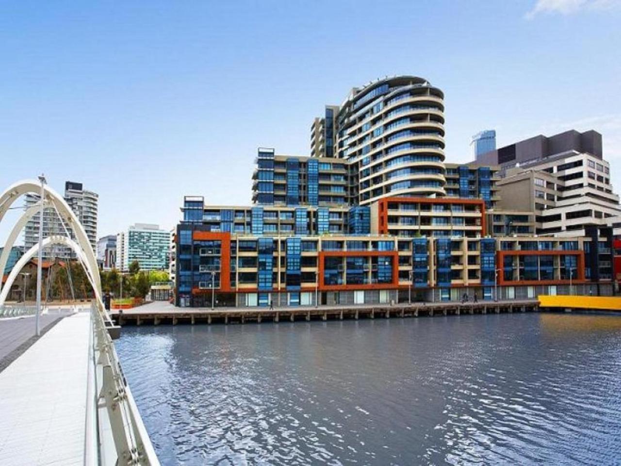 Melbourne Holiday Apartments Flinders Wharf Eksteriør billede